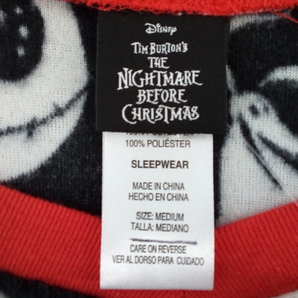 NWT The Nightmare Before Christmas Plush Pajama Top M Black White Red Holiday - Picture 9 of 9